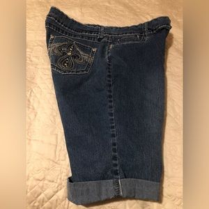 Roz & Ali Jean Shorts size 14 rhinestone back pockets